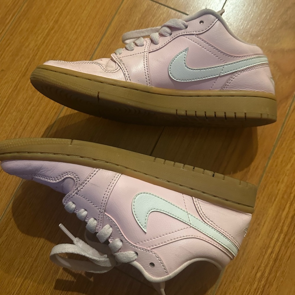 Jordan 1 Low Arctic Pink Gum